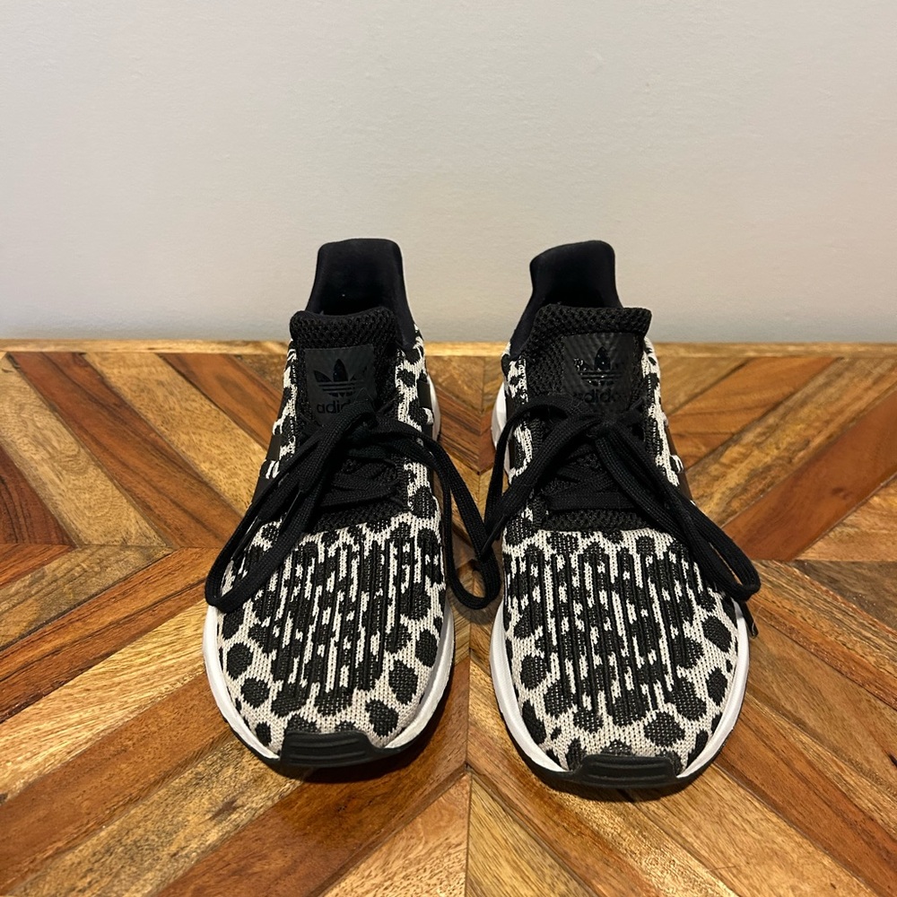 Adidas Swift Run Sneakers - Picture 4 of 4